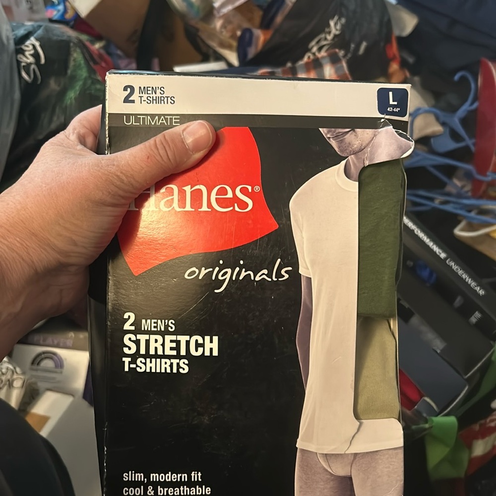 2 nib Hanes Sz Large stretch t shirts